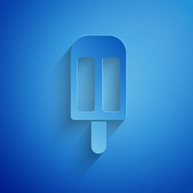 Kağıt kesiği dondurma ikonu mavi arka planda izole edilmiş. Güzel sembol. Kağıt sanatı tarzı. Vektör.