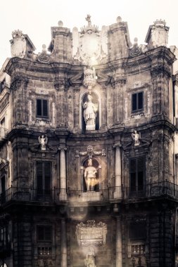 Palermo, dört köşe Quattro aski