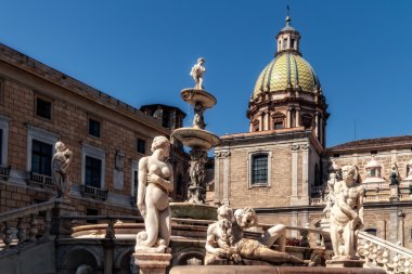 Piazza Pretoria (Piazza della Vergogna)