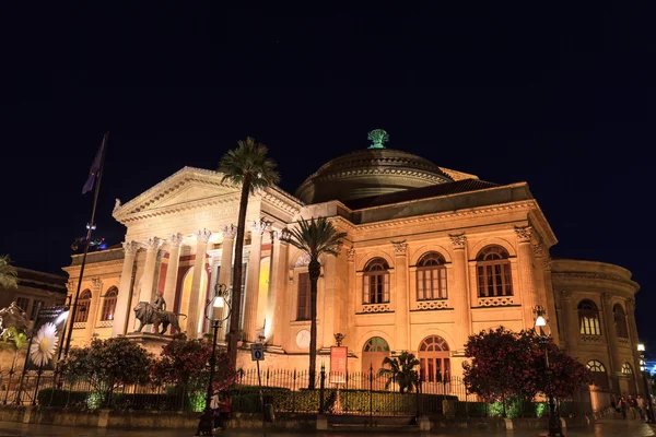 He Teatro Massimo, Opera House in Palermo at Night — Stock Photo, Image