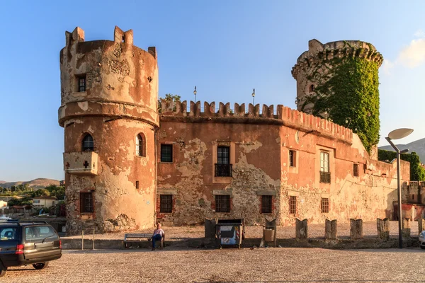 Costa Medieval Castelo Ruína na Sicília — Fotografia de Stock