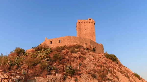 Costa Medieval Castelo Ruína na Sicília — Fotografia de Stock