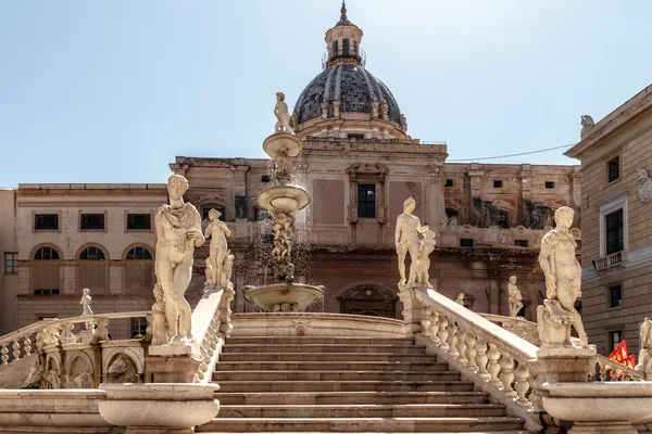 Piazza Pretoria (Piazza della Vergogna)
