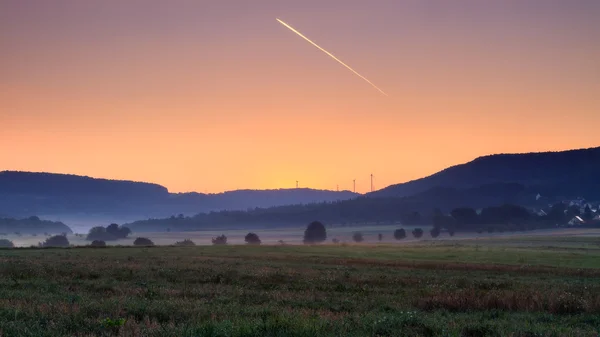 Wazig ochtendlandschap — Stockfoto