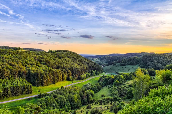 Paisagem de Primavera Franconiana fantástica — Fotografia de Stock