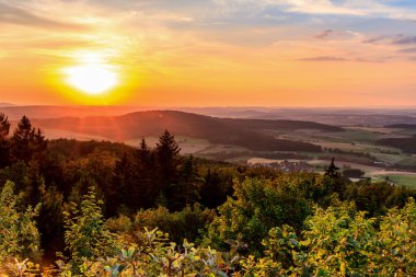 kırsal yaz günbatımı manzara