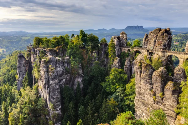 ドレスデン近郊の saxonia の要塞橋 — ストック写真