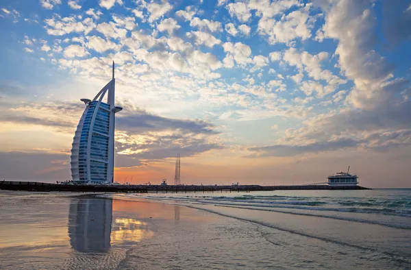 Pôr do sol burj al arab — Fotografia de Stock