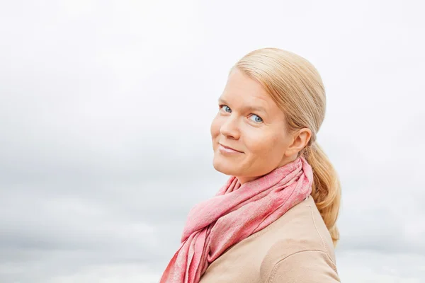 Beautiful blond woman — Stock Photo, Image