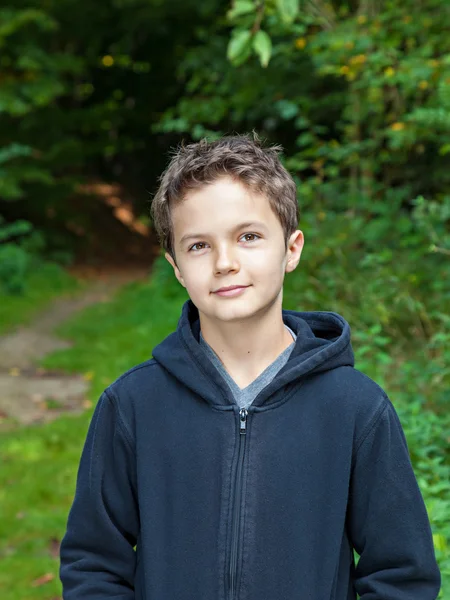 Encantador adolescente menino — Fotografia de Stock