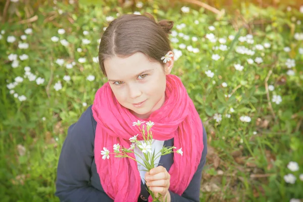 Young girl in a forest — Stock Photo, Image