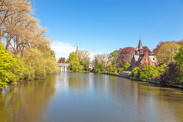 Jezero lásky v Bruggách — Stock fotografie