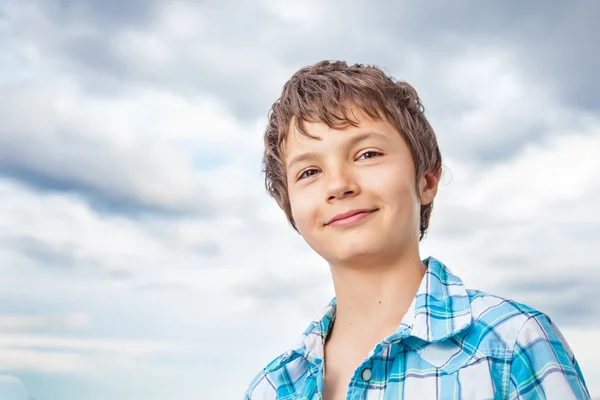 10 代の少年 — ストック写真