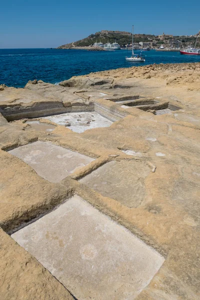 Scacchiera Saline Tagliate Roccia Sulla Costa Malta Gozo Una Bella — Foto Stock