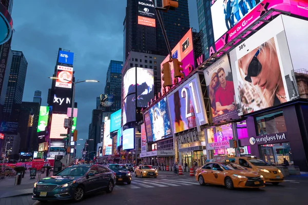 New York Usa Oktober 2018 Times Square Vroege Ochtend Kleurrijke Rechtenvrije Stockfoto's