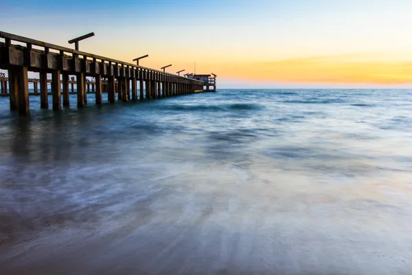 Tramonto di pesca in mare — Foto Stock