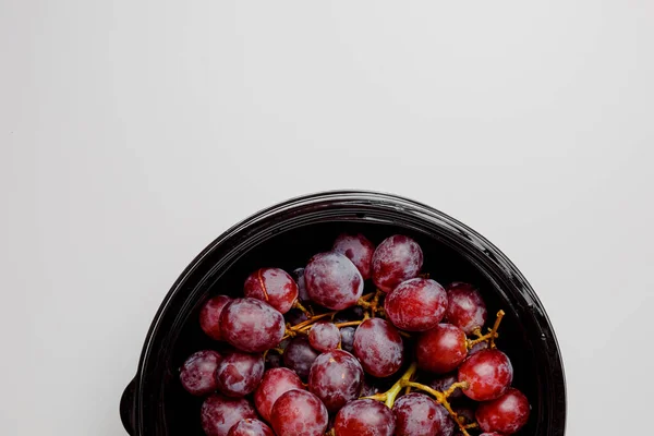 Fresh Sweet Red Grape Black Bowl — Fotografia de Stock