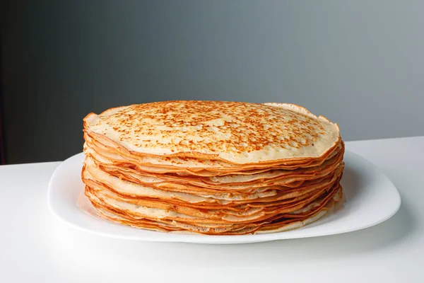 Close Delicious Pancakes Fresh Mint Honey Light Background Copy Space — 图库照片
