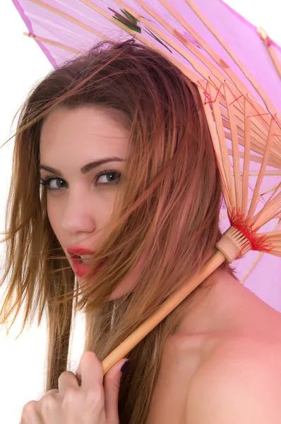 Piękna blond kobieta z parasolem — Zdjęcie stockowe