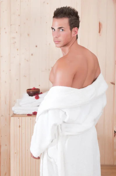 Sport homme dans un sauna — Photo