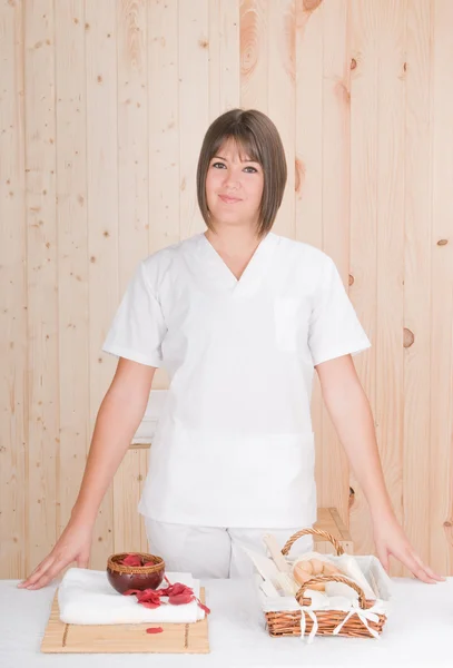 Masseur in massage center — Stock Photo, Image