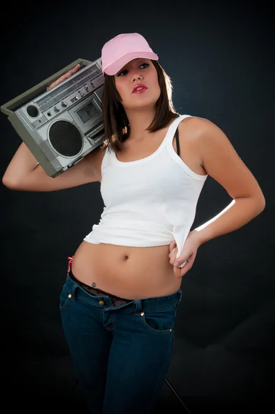 Mulher com retro Boom Box — Fotografia de Stock