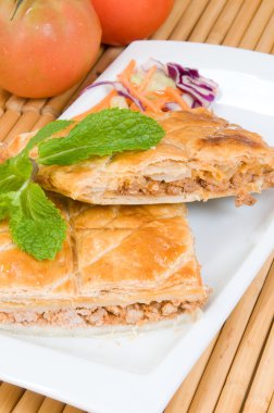 empanada puf böreği ve et veya pasta kek