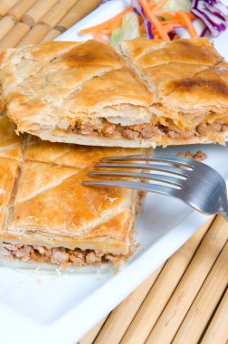 empanada puf böreği ve et veya pasta kek