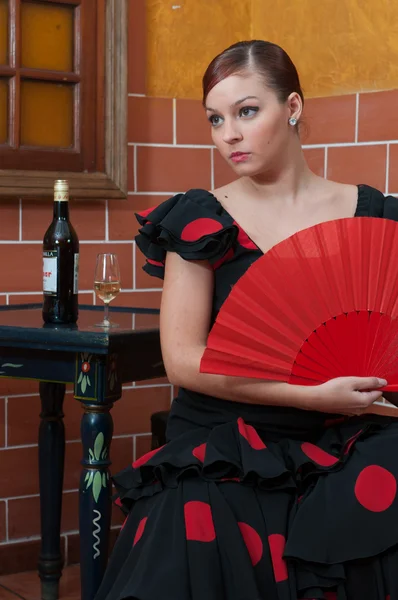 Geleneksel Flamenko feria de abril Nisan günü boyunca dans elbise İspanya — Stok fotoğraf