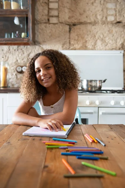 African American Girl Her Home Kitchen — Stock Photo, Image