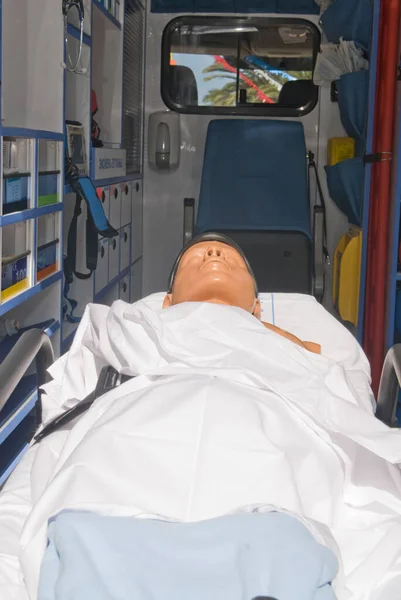 Ambulance Perfectly Equipped Emergency Equipment Dummy First Aid Practices — Stock Photo, Image