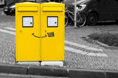 Postbox gülümseyen
