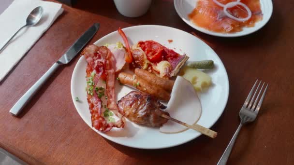 Desayuno Keto en Hotel - Surtido de Comida Grasa y Proteína — Vídeos de Stock