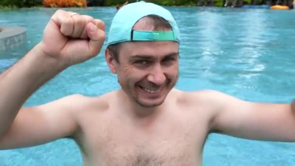 Happy funny man dancing and having fun in swimming pool excited for summer — Stock Video © Molishka88 #564266120 Happy funny man dancing and having fun in swimming pool excited for summer — Stock Video © Molishka88 #564266120