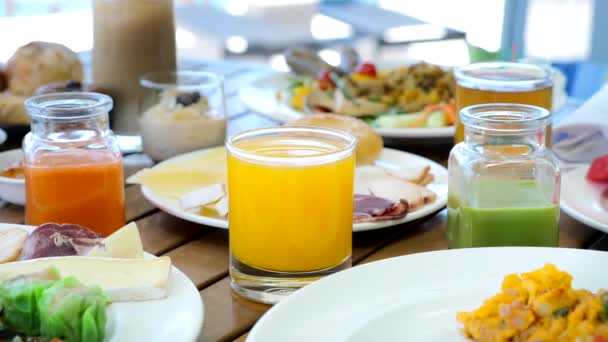 Frühstück Hotel Oder Resort Restaurant Konzept Tisch Mit Speisen Und — Stockvideo