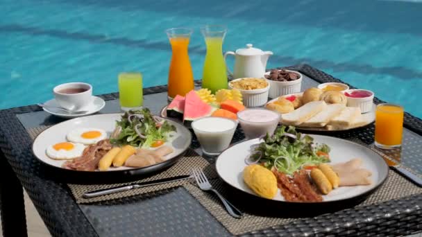Pequeno Almoço Tradicional Hotel Luxo Férias Resort Pela Água Trópicos — Vídeo de Stock