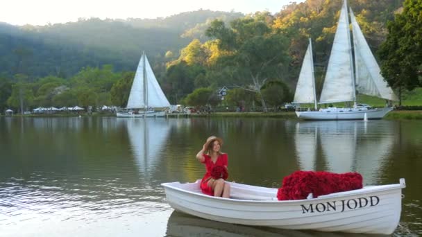 Influencer Woman Make Photoshoot Beautiful Wooden Boat Theme Park Instagram — 图库视频影像
