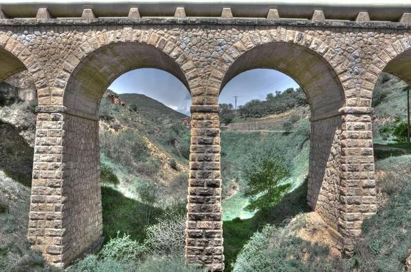 Modernes Aquädukt — Stockfoto