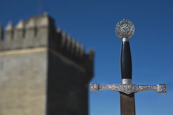 Excalibur del rey Arturo incrustado en la piedra —  Fotos de Stock