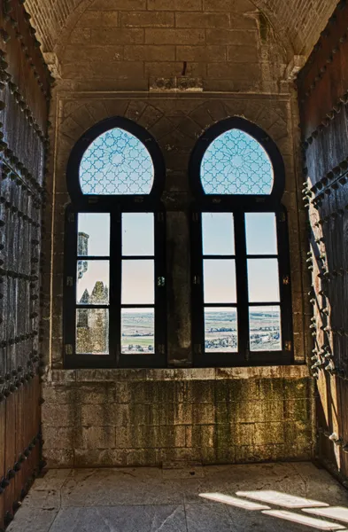 Campanas torre grandes ventanas en el interior —  Fotos de Stock