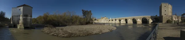 Guadalquivir river panoramic, Cordoba, Spain — Stock Photo, Image