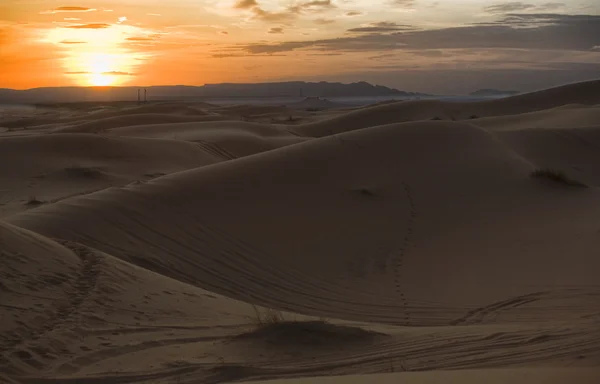 ERG chebbi sanddynerna vid solnedgången — Stockfoto