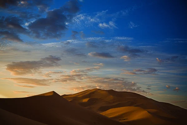 Sunrise over desert — Stock Photo, Image