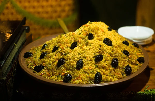 Couscous with dried plums