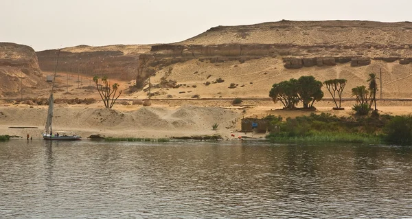 Nile oever woestijn hill — Stockfoto