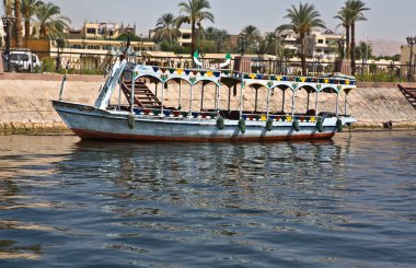 luxor, motorlu tekne