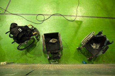 üç tekerlekli sandalye