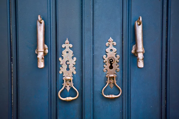 Puerta azul de Monsaraz —  Fotos de Stock