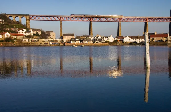 Місто Північної Queensferry Далі Залізничний Міст Єднує Единбурзі Fife Шотландія — стокове фото