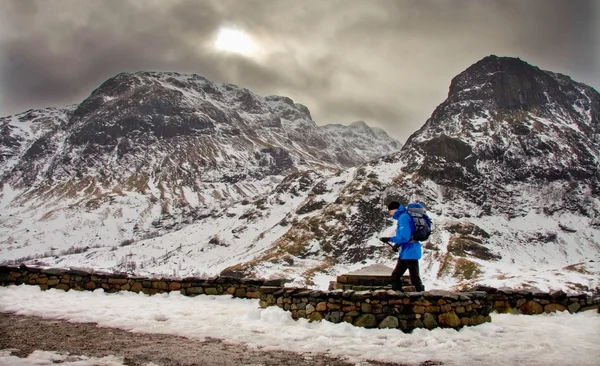 Blauer Trekker — Stockfoto